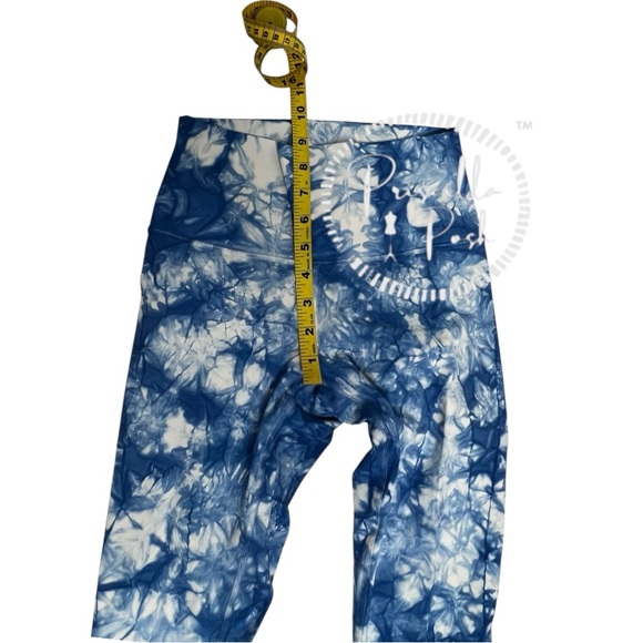 Lululemon Wunder Under Pant (Hi-Rise) Shibori
Shibori Varsity Blue White - Picture 9 of 10